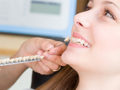 آیا در طی مراحل انجام دادن لمینت , دندان ها تراش می خورند؟